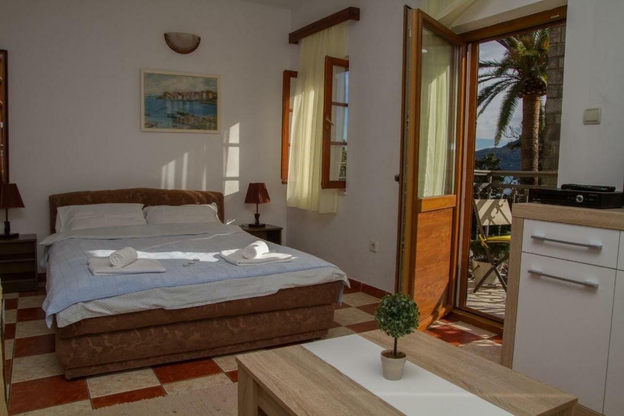 Apartmani Skver Sanja Херцег-Нови Экстерьер фото