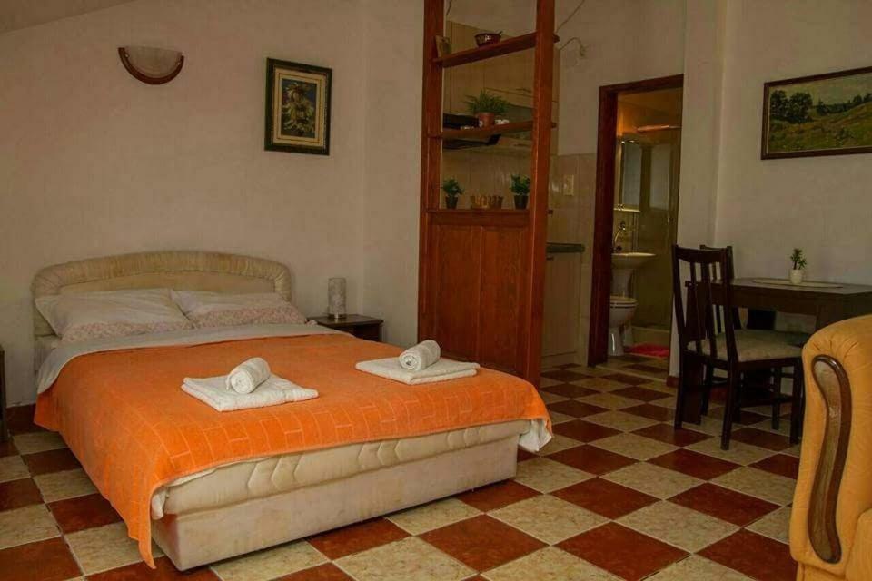 Apartmani Skver Sanja Херцег-Нови Экстерьер фото